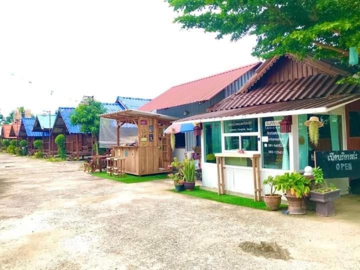 Talad Nam Klong Hae Resort Hat Yai Esterno foto