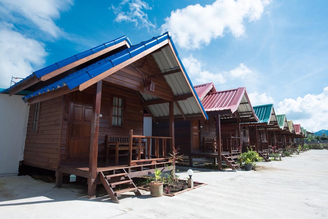 Talad Nam Klong Hae Resort Hat Yai Esterno foto